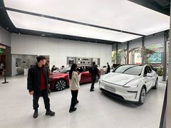 -TESLA 特斯拉(广州天环广场体验店)