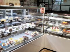 面包甜点陈列柜-老鼎丰(靖宇街总店)