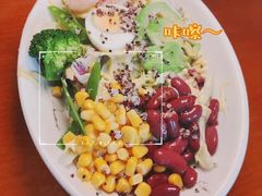 牛油果鲜虾藜麦沙拉-布拉格餐厅· 中欧捷克菜(全国首店)