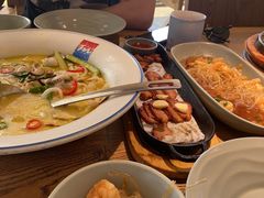 -蜜桃餐厅·伴山(湖滨商业街店)