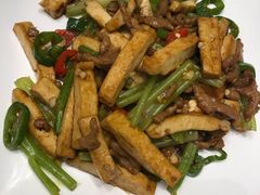 香芹豆干炒肉丝-稻香酒家·33年老字号·港式粤菜(富邦中心店)