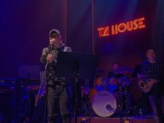 -TZ House音乐现场(来福士中心店)