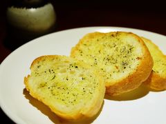 餐前面包-鹿萤季·营地小馆(皇后公园店)