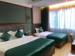 -宸玥酒店(成都西南财大地铁站店)
