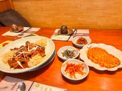 -青瓦餐厅·生鱼片·韩园烤肉(西塔店)