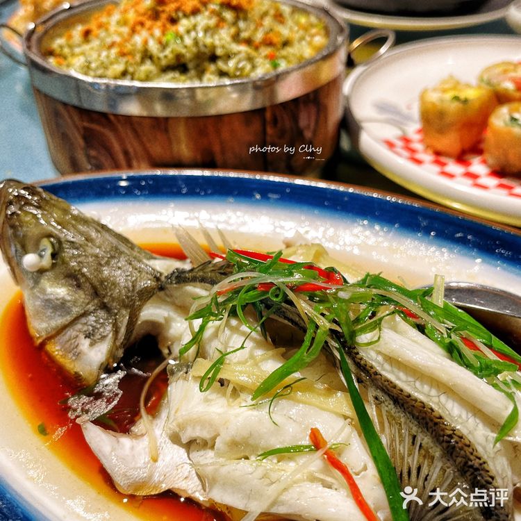 集美大学门口的大排档