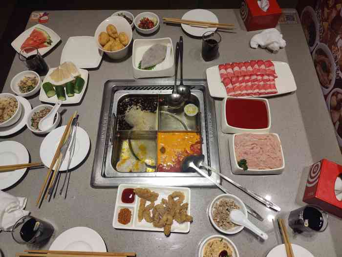 海底捞火锅(长沙印象汇店)-"出来旅游到长沙玩,晚上的时候馋了,一行4.