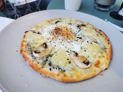 松露鸡蛋蘑菇披萨-nata&bica(松江大学城店)