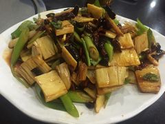 -瑞杰烧烤店·24小时营业(山东路店)