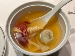 刀鱼馄饨腌笃鲜-荣轩(新荣记环球金融中心店)