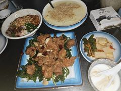 -四方小吃·白族庭院餐厅