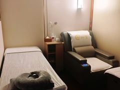 -裕和堂中医推拿艾灸(太古汇臻品店)