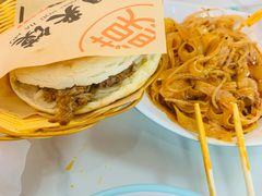 肉夹馍-晓峰手工擀面皮(新民街总店)