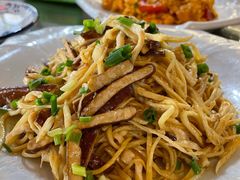 -缘来聚·徽菜名店(黄山宏村店)