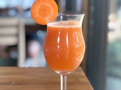-Chom Cafe and Restaurant