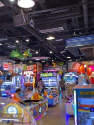 -卡通尼乐园(新达汇三林店)