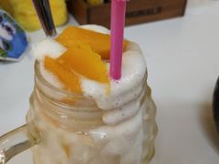-志龙皇冠吃货椰子铺