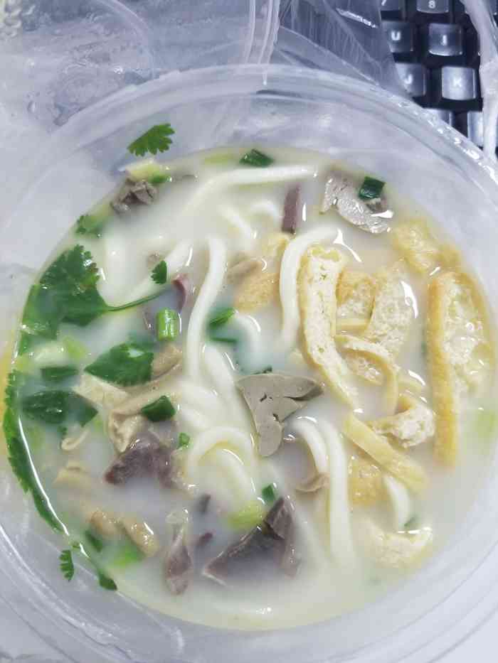 土味老鸭粉丝汤馆(广电西路店)-"小区门口开的,生意可以的,以前刚开业