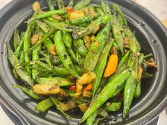 -堂瓦里·33年传统赣菜(第一街区店)