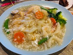 瑶柱焖烧炸猪皮-东海岸人工湖美食村