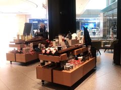-星巴克臻选(上海合生汇1F店)