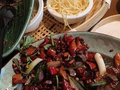 -包整·丝娃娃(一览甲秀楼风景店)