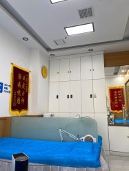 -靓芙泉专研痘痘肌