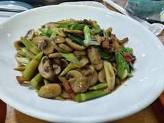 笋尖炒口蘑-久品居外婆人家(时光店)