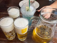 -Chom Cafe and Restaurant