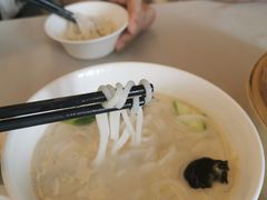 浓鱼汤云胜米线-悦湖公馆