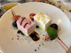 厨师精选蛋糕-WOLFGANG PUCK KITCHEN & BAR(迪士尼小镇店)