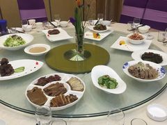 -南京悦客假日酒店
