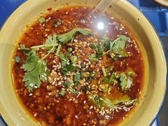 -马路边边串串香(苗栗路店)