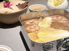 -左庭右院鲜牛肉火锅黑金店(陆家嘴中心店)