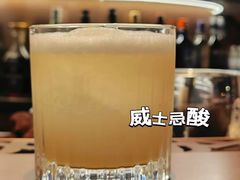 -南京西路(地铁站)