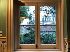 -Nathalie Djurberg与Hans Berg“牛皮纸包裹的月亮”-Prada荣宅当季展览