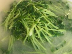 鱼汤煮豆苗-翠华餐厅(德辅道中店)