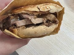 烧饼夹肉-洪峰浩老北京烧饼夹肉(角门路店)