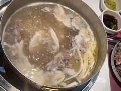 -洪氏嗨捞·广东猪肚鸡·椰子鸡火锅(西咸万象城店)