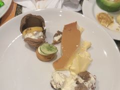 -怡咖啡海鲜自助餐厅(浦东香格里拉店)