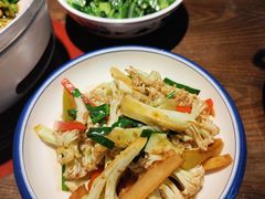 -廖师傅大蒜炒腊肉(袁家岭店)