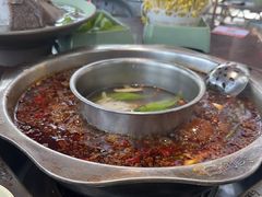 菌汤鸳鸯锅-巴倒烫陆派火锅山庄(南山总店)