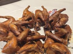 爆汁妙龄脆皮乳鸽-至尊鲨鱼·原烹海鲜·新浙菜(拱宸桥店)
