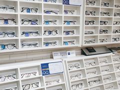 -诺柯视眼镜-蔡司依视路官方工厂店(淞南一店)