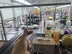 -爱车行 奥迪 奔驰 宝马 保时捷 路虎 专业 维修保养 原厂 奥迪改装升级 中心(静安店)