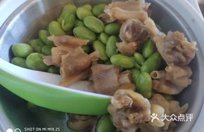 Steamed Chicken Feet with Edamame