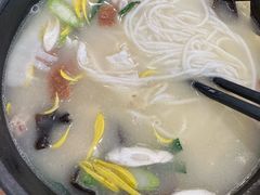 -桥香园云南过桥米线(红龙井店)