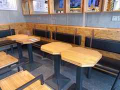 等位区-书亦烧仙草(凯升广场店)