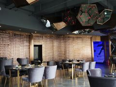 -异次元·LIGHT HOUSE·美食酒廊·休闲露台