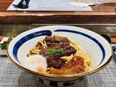 招牌牛三宝面配温泉蛋-难得一面